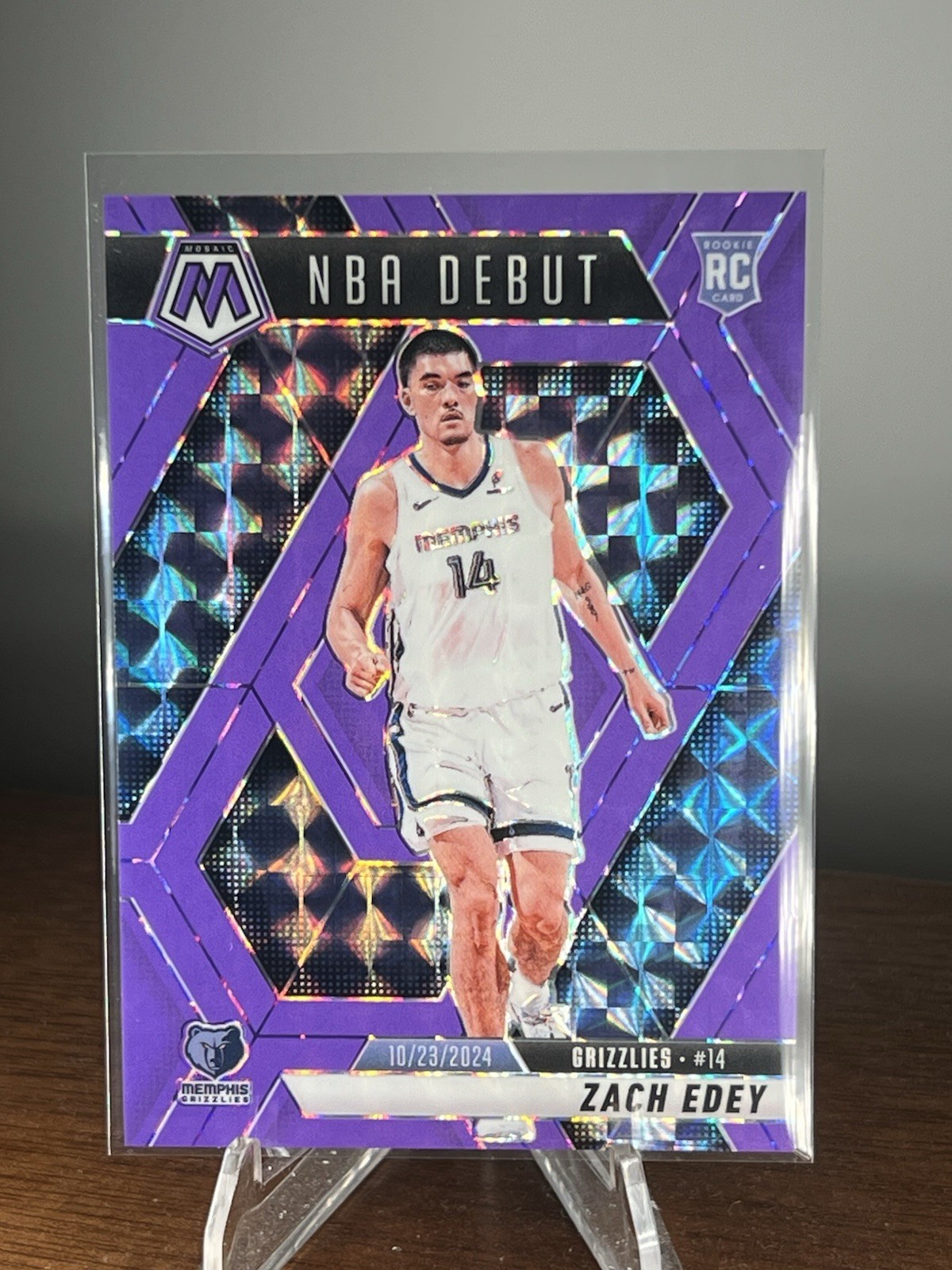 2024-25 Mosaic - Zach Edey #251 Purple Fluorescent Mosaic Prizm /249 Rookie