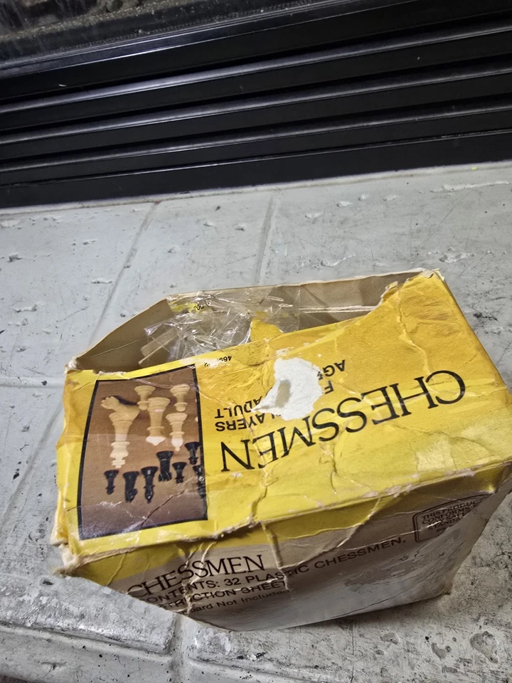 32 piezas de plástico Whitman Chessmen 1974 de colección - diseño clásico Staunton Foto 3 de 4