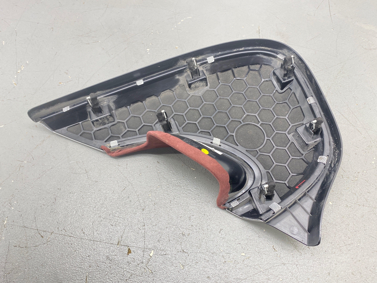 2020-2023 MCLAREN GT FRONT LEFT DOOR SPEAKER TRIM PANEL BAROLO RED 22NB147GP OEM