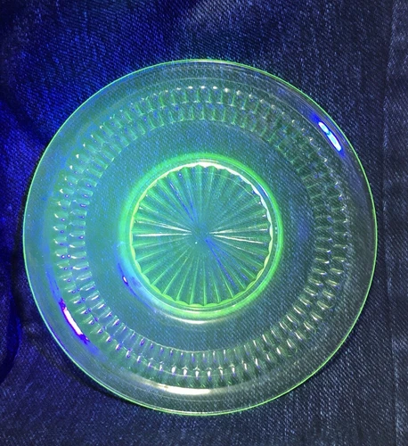 Vintage Green Vaseline Uranium Glass Bread & Butter Plate Roulette Pattern