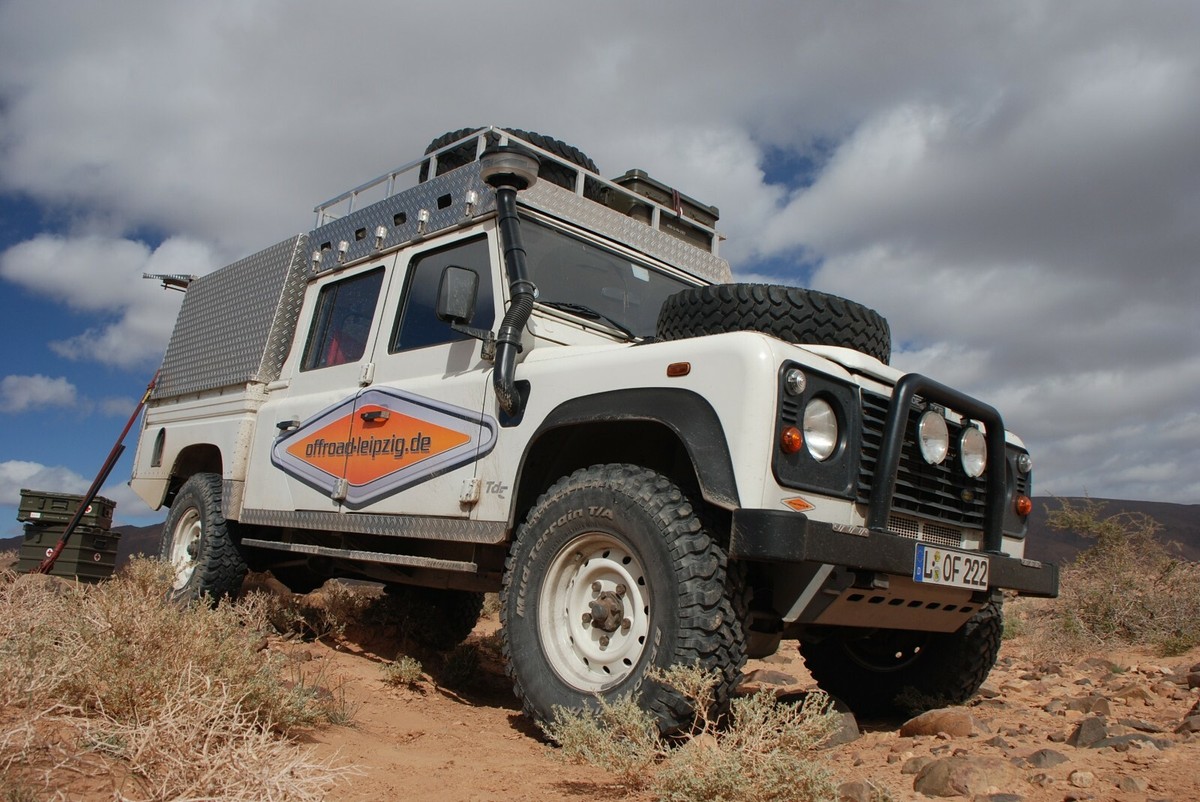 Defender Wolf Radnabe Bolzen 60mm Land Rover Defender Wolf Radbolzen 60mm - FRC7577, 5 Stück, Für Sichere Befestigung 5 Stück Radschrauben Schwarz