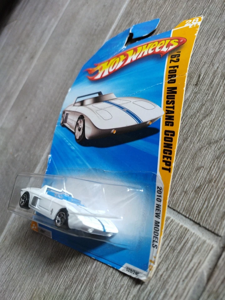 2010 Hot Wheels #28 New Models ’62 FORD MUSTANG CONCEPT White Variant w/5 Spoke - Image 3 of 3