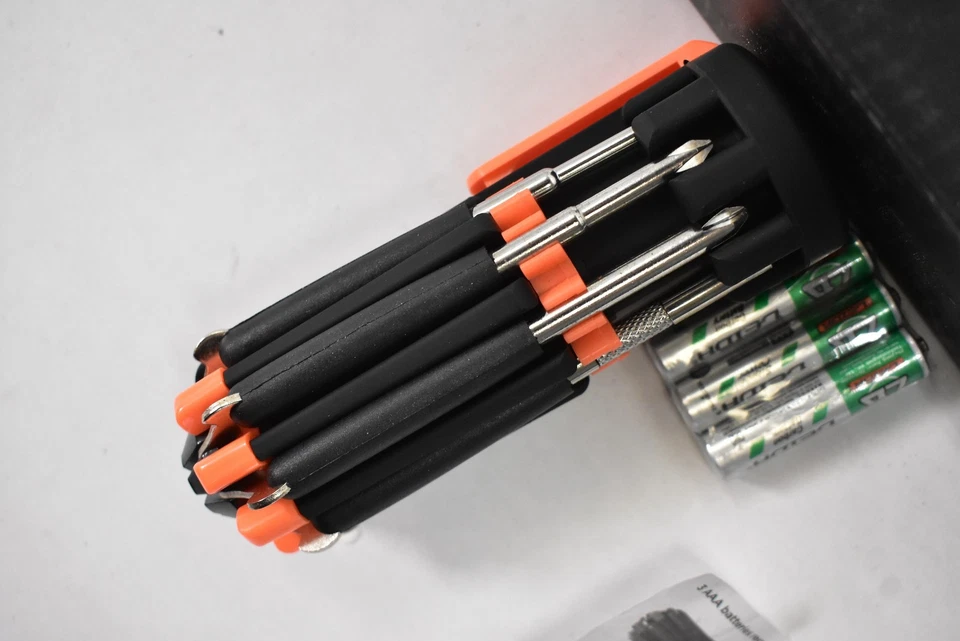 Cedar Creek Outdoors Multi-Bit Screwdriver 6-LED Work Light 3 AAA Included #744 - Image 3 of 4