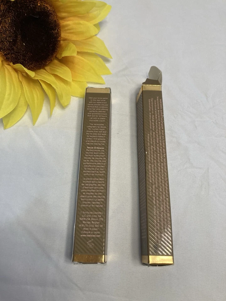 Lápiz para cejas 2-Too Faced Chocolate Brow-nie 12 horas de uso cacao en polvo TAUPE Foto 3 de 4