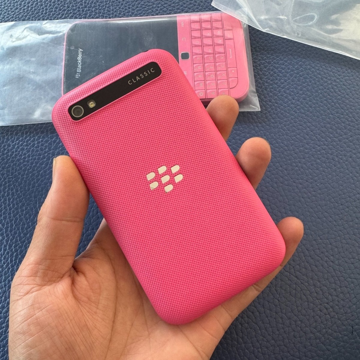 BlackBerry Classic Q20 Unlocked 4G LTE Retro Smartphone 16GB+2GB