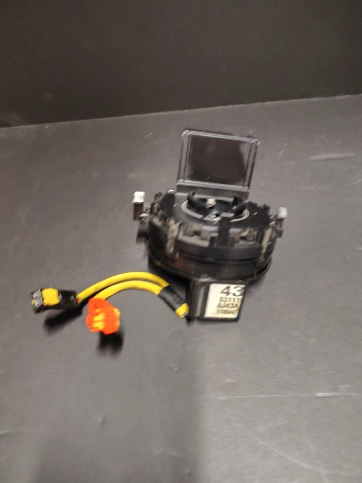 Sensor de ángulo de dirección OEM reloj resorte apto para Subaru Legacy Outback 2010-2012 Foto 2 de 4