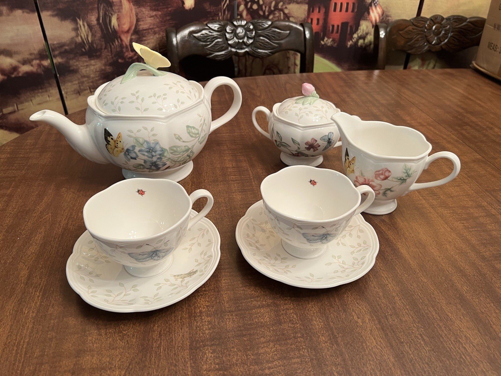 Teapot Creamer Sugar Cups Saucers