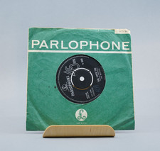 The Beatles – She Loves You / I’ll Get You – 1963 R 5055