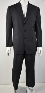 JOS A BANK Charcoal & Black Crosshatch Wool 2-Piece Pleated Suit 44R x 36W