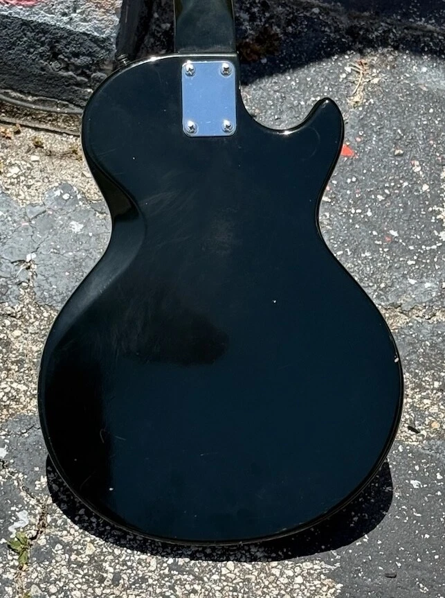 Picture 4 of 11