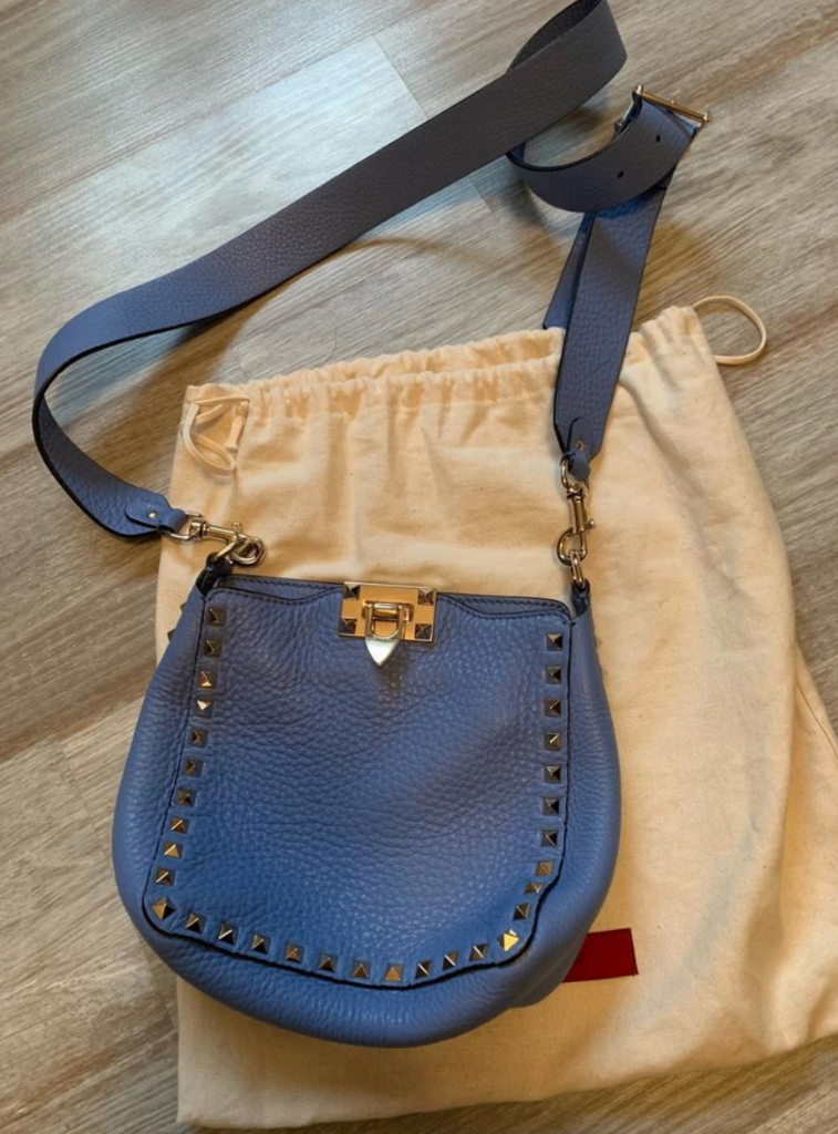 【VALENTINO GARAVANI】BIG SALE★SMALL HOBO ショルダーバッグ Valentino Garavani - Rockstud Marine Blue Small Hobo Crossbody
