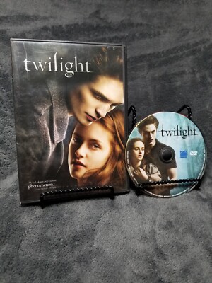 Robert Pattinson Twilight To Watch Twilight DVD Kristen Stewart