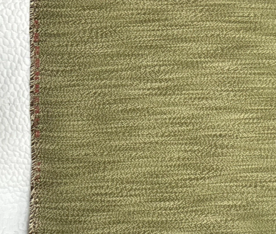 Cálido patrón rayado verde oliva, bistró de tela perenne, 56” de ancho, 4 yardas Foto 2 de 3