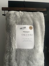 Oak & Rowe Heavyweight Plush Decorative Throw – Grey – 50 x 70 Inch – Brand New