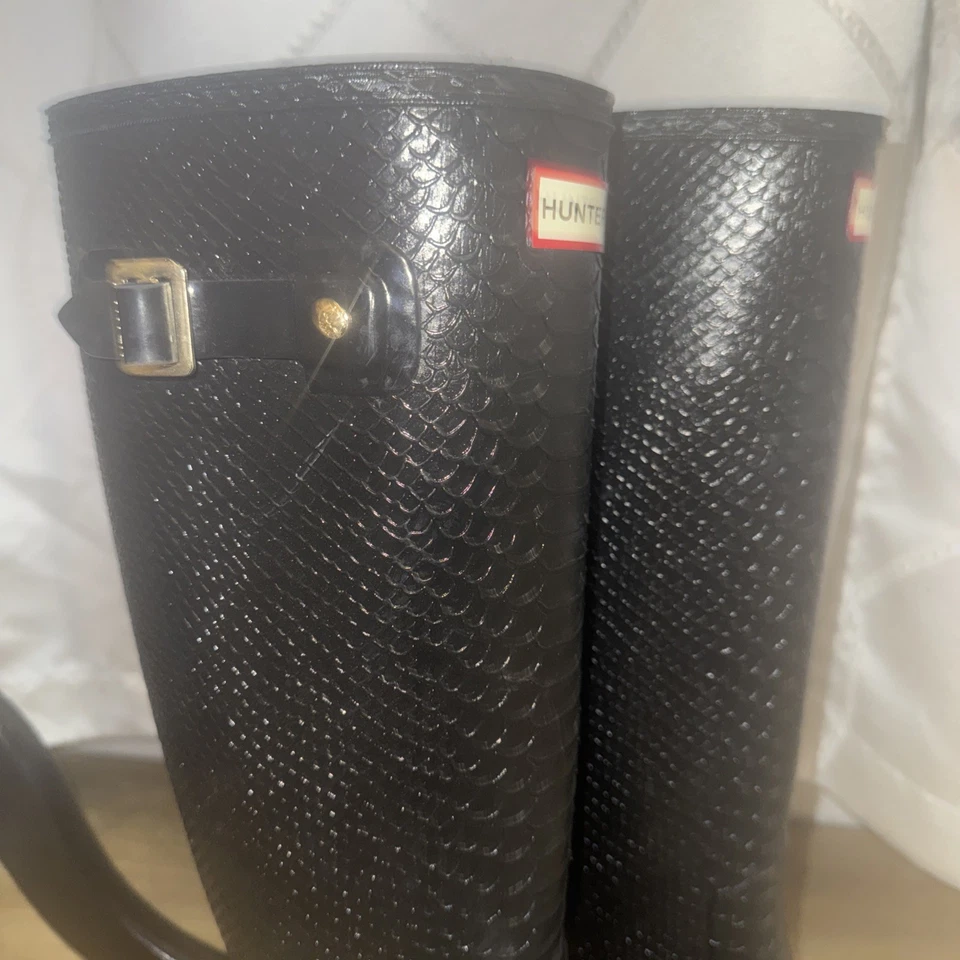 Botas de lluvia Hunter Carnaby Boa estampado de serpiente altas para mujer talla 6 - negras 40/41 Foto 2 de 4