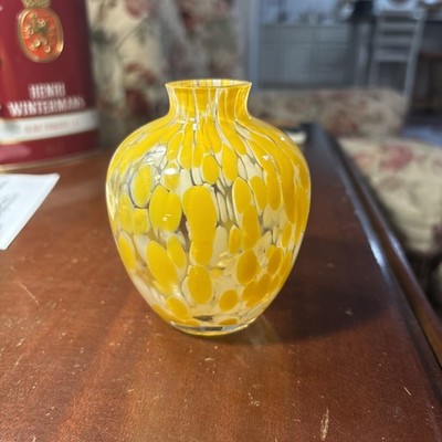 4'' Artglass Yellow Swirl Vase