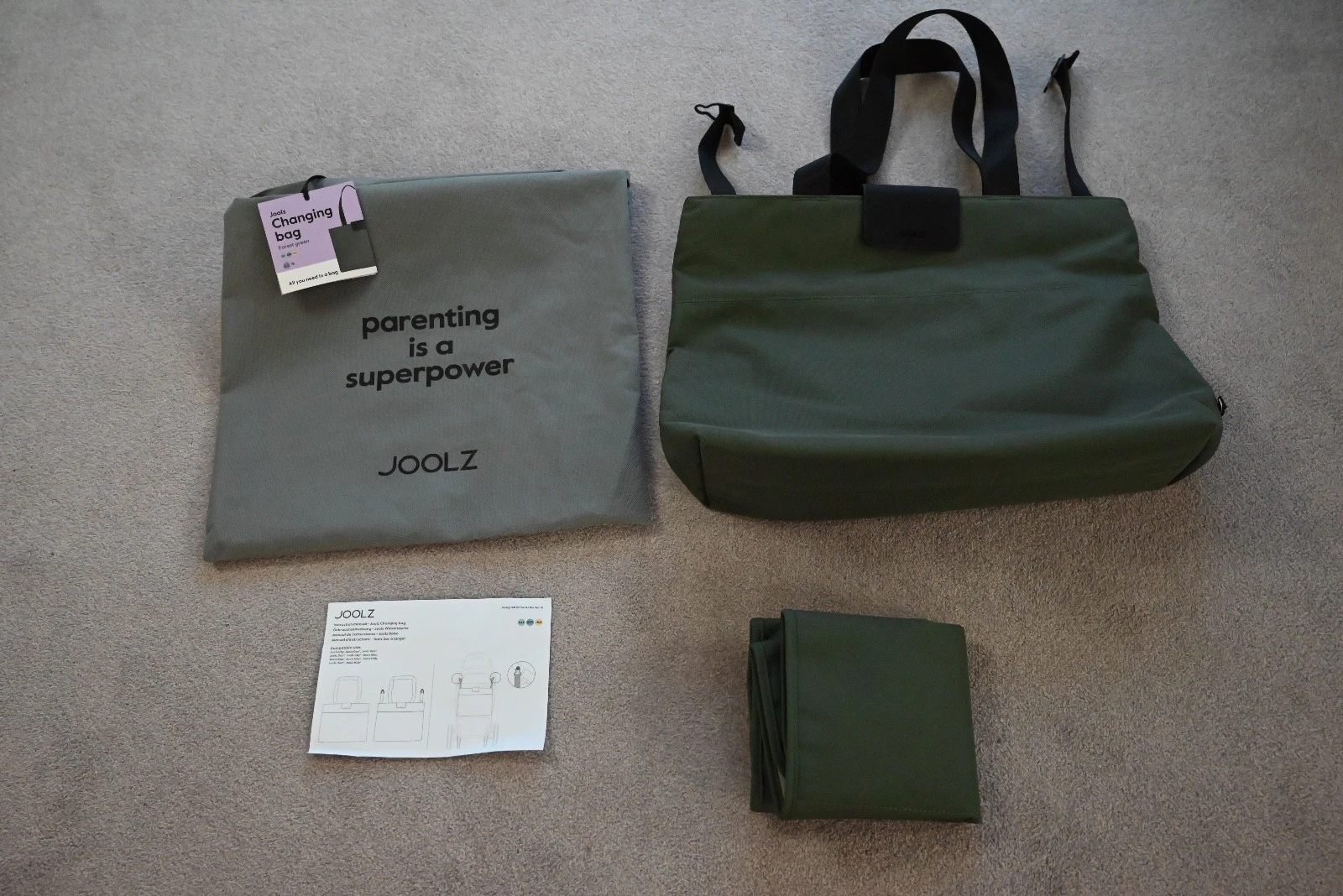 Joolz Forest Green Baby Changing Tote Bag + Travel Changing Mat + Pram Hooks NEW
Opens in a new wind