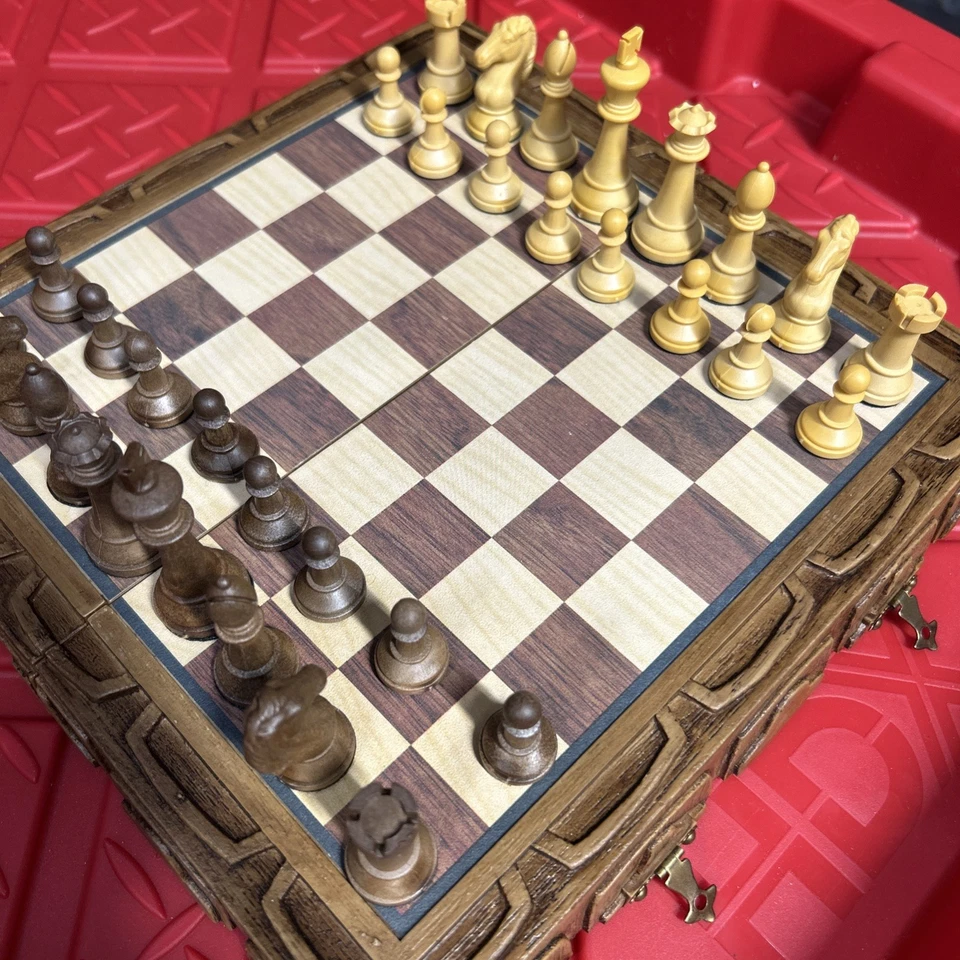 Vintage Pacific Game Company Old World Travel Chess Set w/Box Made USA 1971 - Image 3 of 4