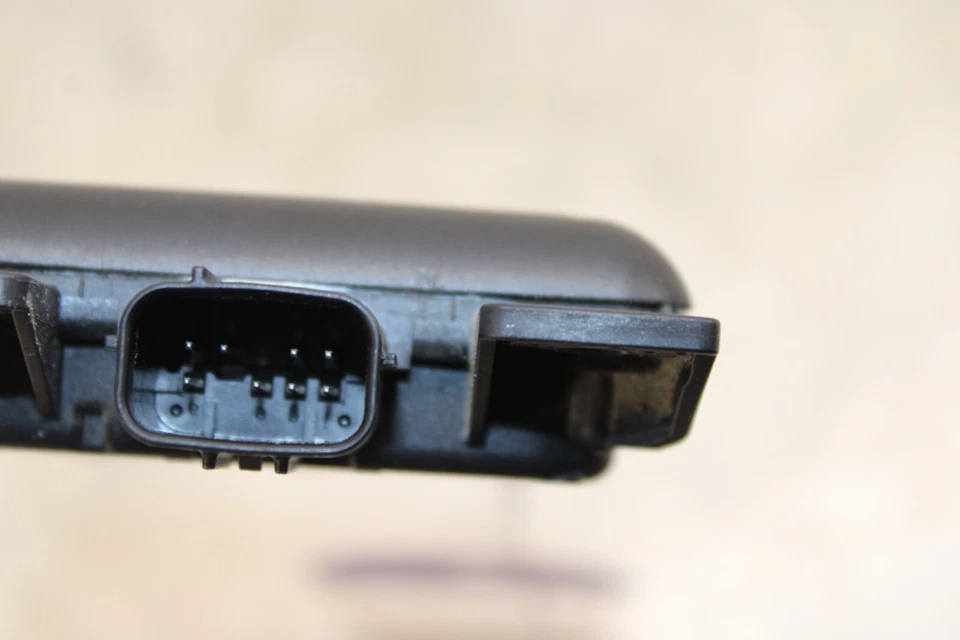 Модуль задних левых слепых зон 2016-2019 Mazda MX-5 Miata N24367Y90A от оригинального производителя HJ75 - Изображение 3 из 3