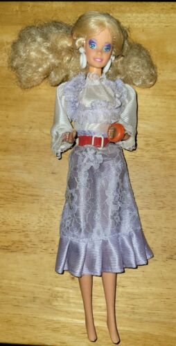 90s VINTAGE BARBIE Pig Tails Purple Long Sleeve Evening Gown LACE Red Belt  - Picture 1 of 5