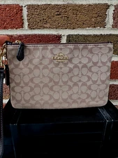 BN Coach Wristlet zip top 86098B khaki Signature Jacquard and leather