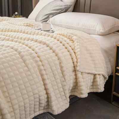 A Checked Milk Velvet Bed Blanket Children Warm Winter Sofa Soft Coral Velvet