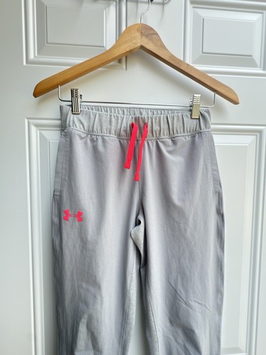 Under Armour Girls Youth Med Joggers YMD UA Woven Warm Up Jogger Gray Pink Logo - Picture 2 of 9