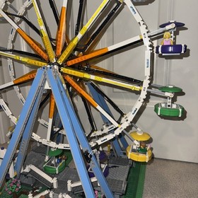 LEGO CREATOR: Ferris Wheel (10247) Complete With Instructions