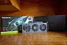 GIGABYTE GeForce RTX 4060 GAMING OC 8GB GDDR6 Graphics Card 1 year of use.