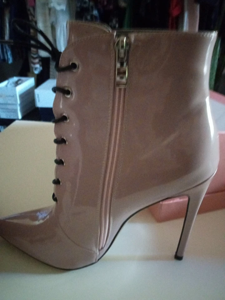 Botines de encaje rosa malva, talla 9. Foto 3 de 4