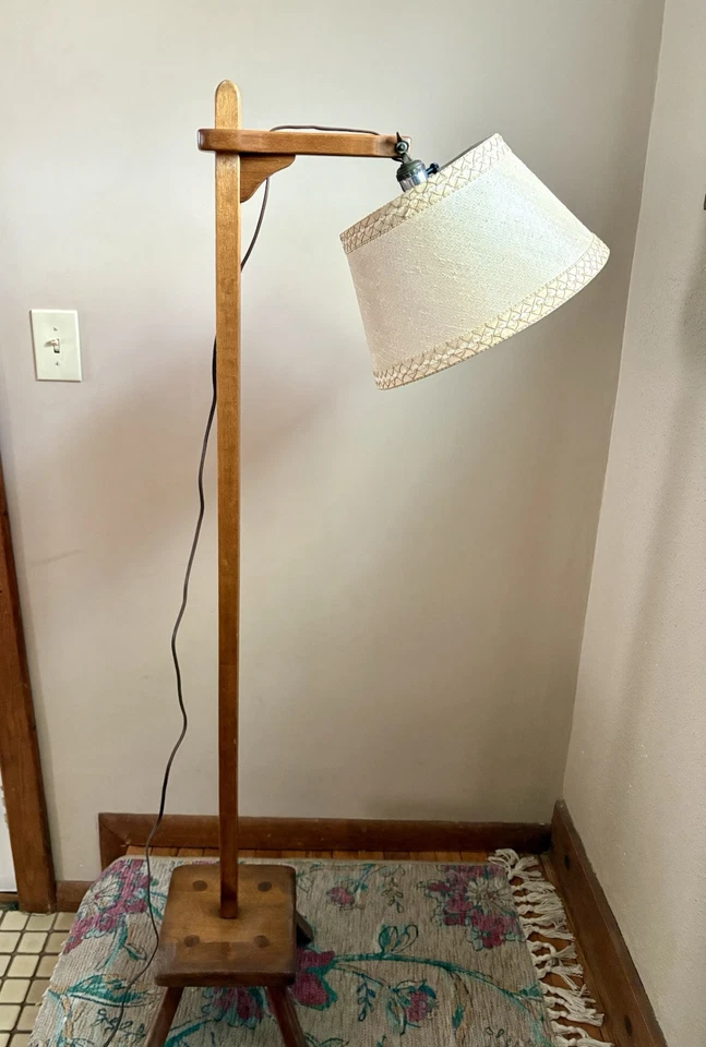 Vintage 30's-40's Cushman Maple Adjustable Floor Lamp NICE - Image 4 of 4