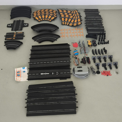 Carrera Car Racing  1:40 Rennbahn-Set, 130+ Teile, Inklusive Trafo