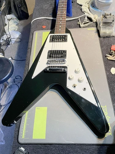 Gibson 67' Flying V Ebony Black 1991 electric guitar