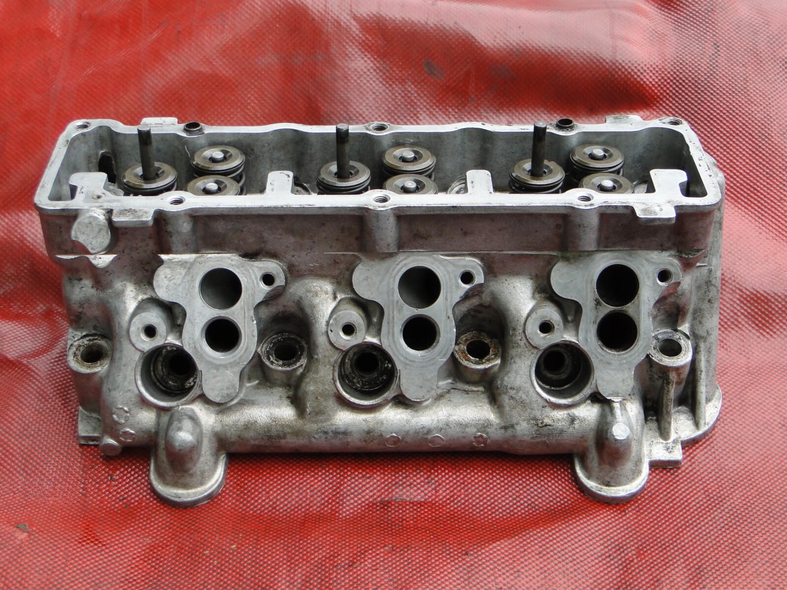 Maserati Biturbo 2.5 V6 Right Side Cylinder Head OEM 1984-1986 GENUINE 310630003
