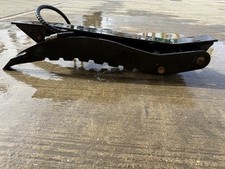 Unused Captok Hydraulic Thumb Grab for Mini Excavator / Digger 5-8 ton £1500+VAT