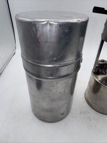 VTG Coleman Camping Stove Model 530 A46 With Case - Picture 12 of 20