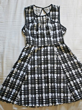 BCBGeneration Black & White Cocktail Dress - Size 0