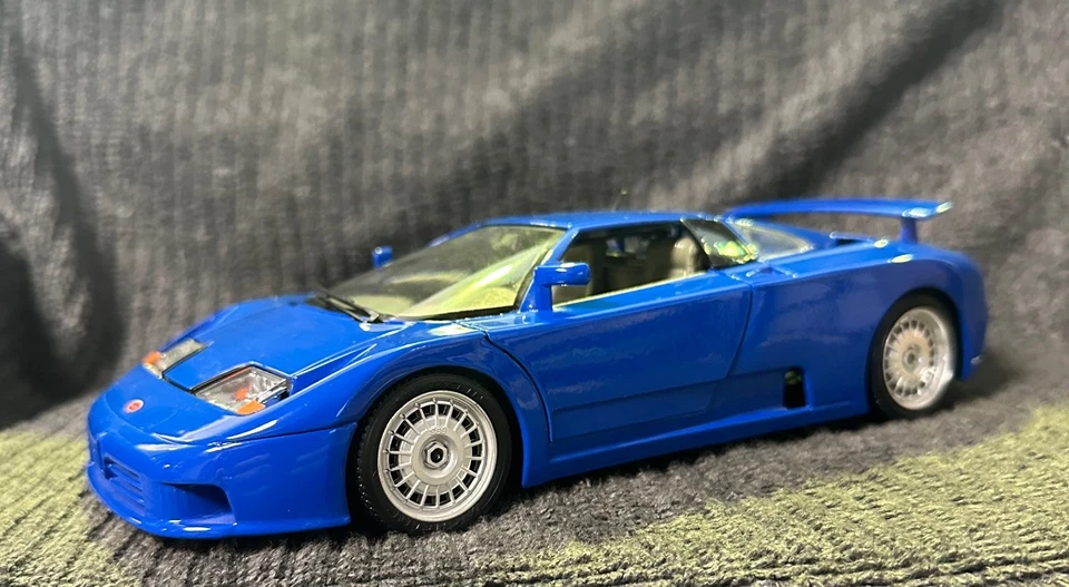 1:18 Bburago 1991 Bugatti EB 110 Blue Supercar Diecast Model Cod 3035  Great MIB - Image 3 of 4