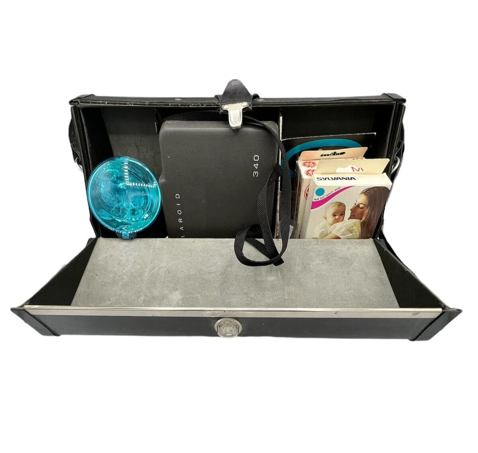 Автоматическая наземная камера Polaroid 340 с аксессуарами и чехлом ТОЛЬКО НА ЗАПЧАСТИ - Изображение 2 из 4