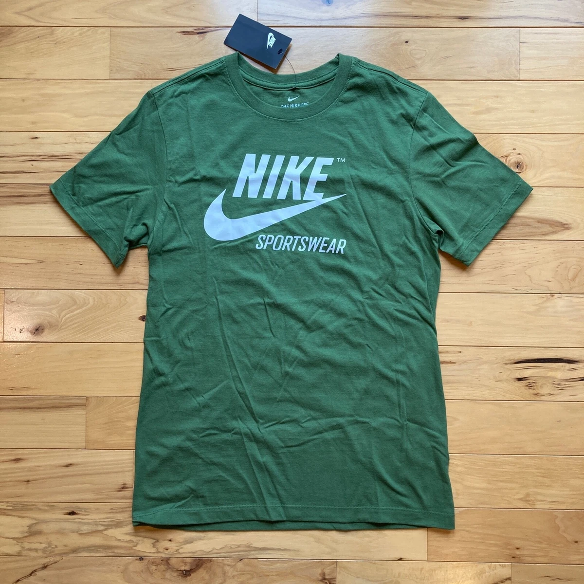 Olive green and orange nike shirt cheap