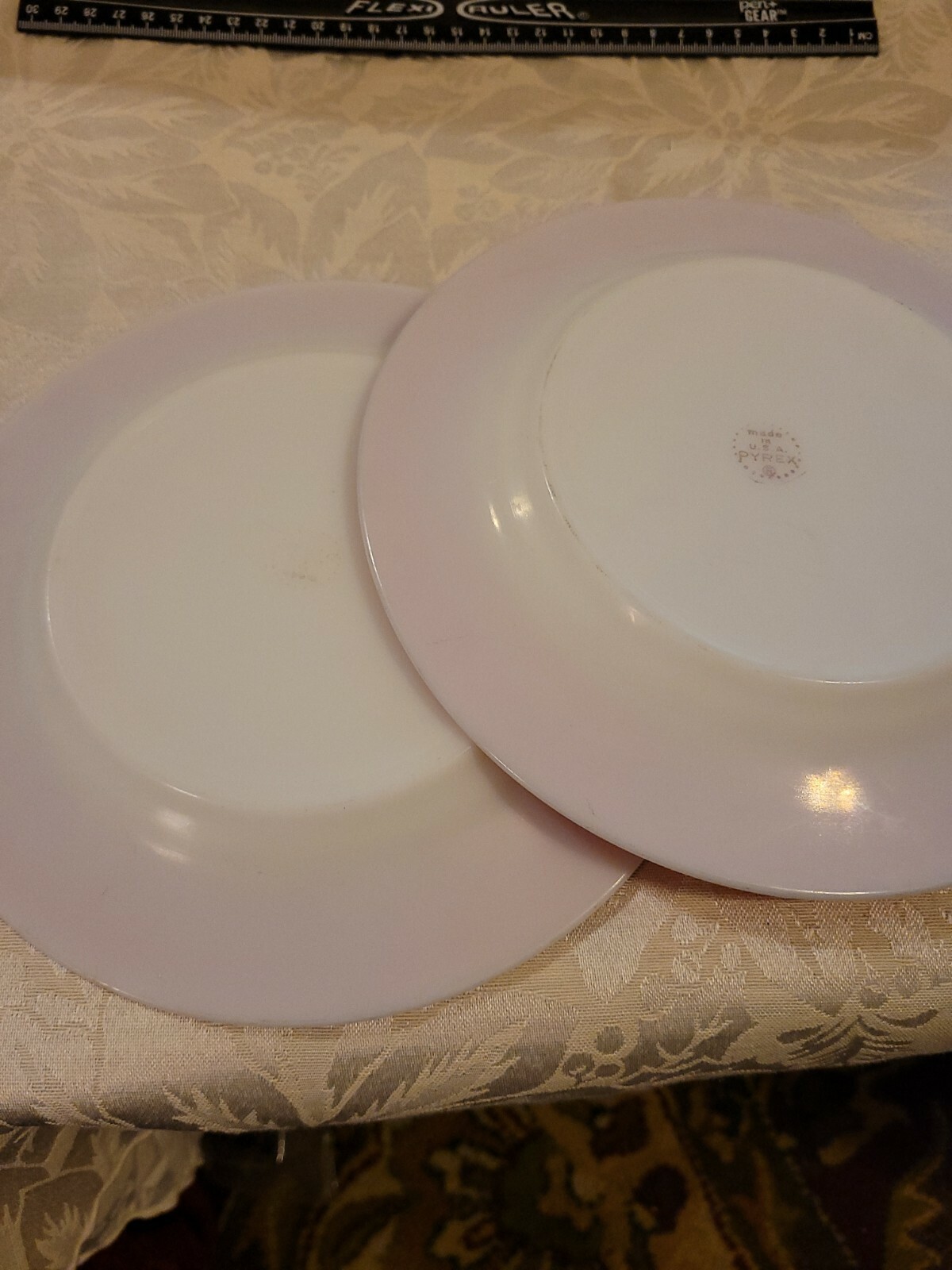 VINTAGE PYREX MILK GLASS DINNERWARE GOLD TRIM RED SALAD PLATE 8 IN SET