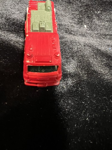 Vintage Tomica No. 94 UD Condor Chemical Fire Truck in nice shape - Picture 12 of 12