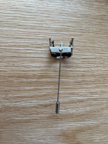 Huwa Design crown lapel pin sterling silver & brass-plated in platinum and gold - Picture 5 of 9