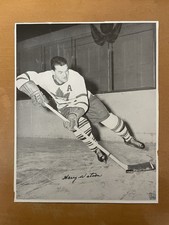 1945-54 Quaker Oats Hockey Photo Harry Watson (Action/White Jersey) FAIR