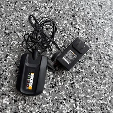 WORX WA3732 3-5H Charger for 18V&20V Lithium Ion Battery WA3742 Used B4