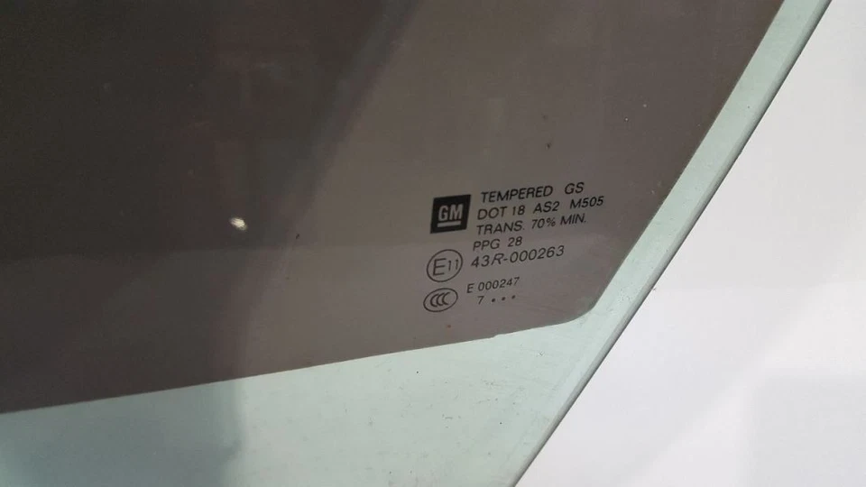 Cadillac STS 2008 2009 2010 OEM puerta delantera izquierda vidrio Foto 3 de 4