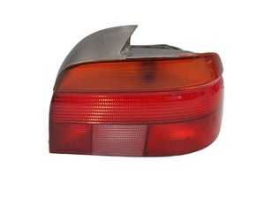 Rückleuchte Rücklicht rechts für BMW 5 (E39) 528I 8358032