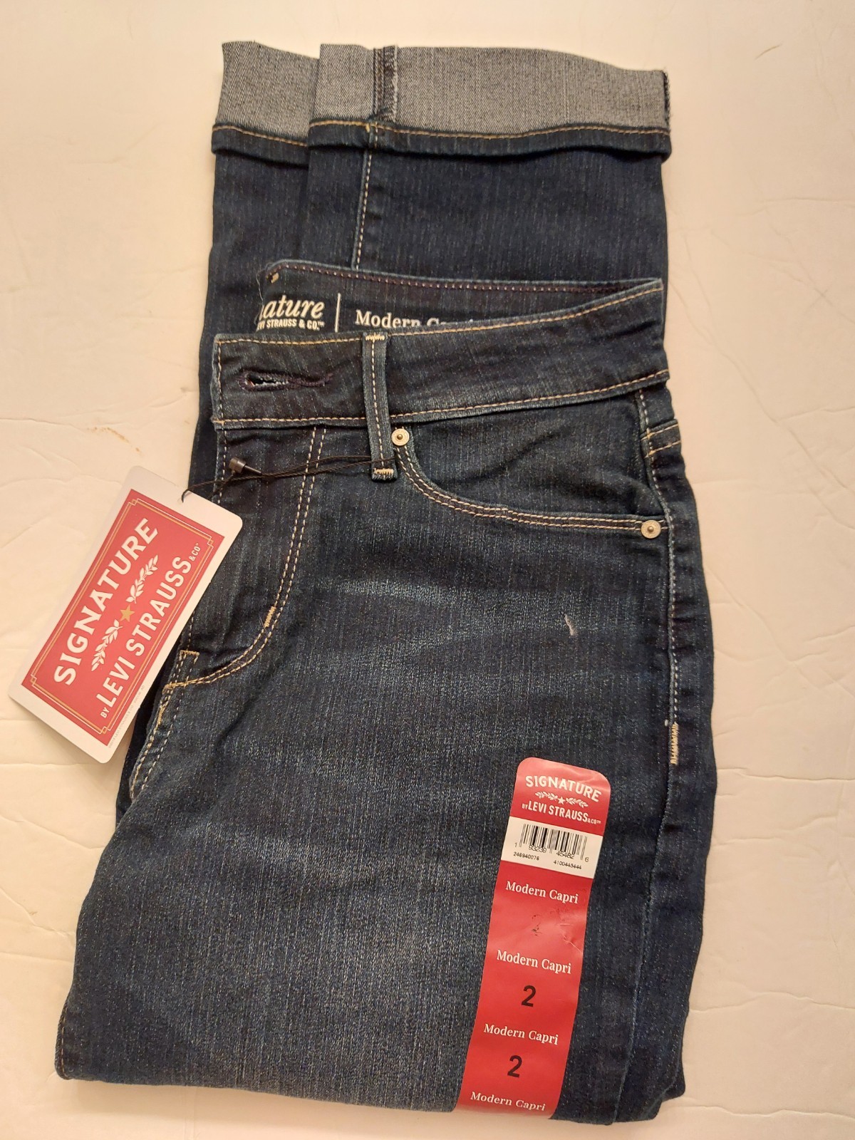Signature by Levi Strauss Women's Modern Capri Size 2 image 6