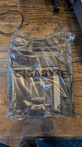 Gigabyte X670 AORUS ELITE AX Socket AM5 AMD X670 DDR5 ATX Motherboard (X670 AORU - Picture 3 of 10