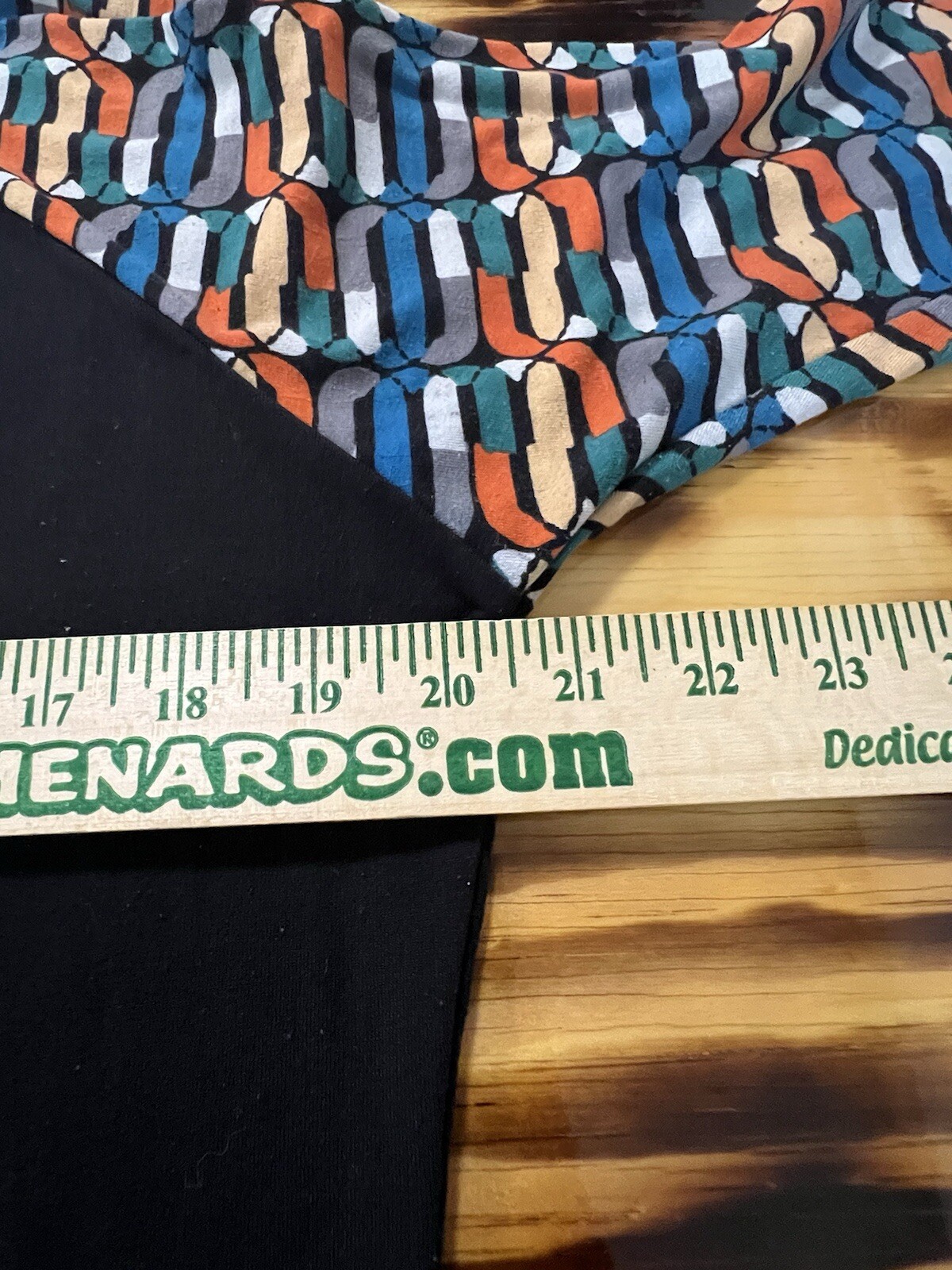 LuLaRoe Geometric Pattern Size Medium Preppy Loun… - image 5